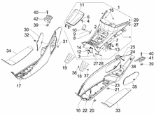 Mittlere Verklaidung - Fußraster