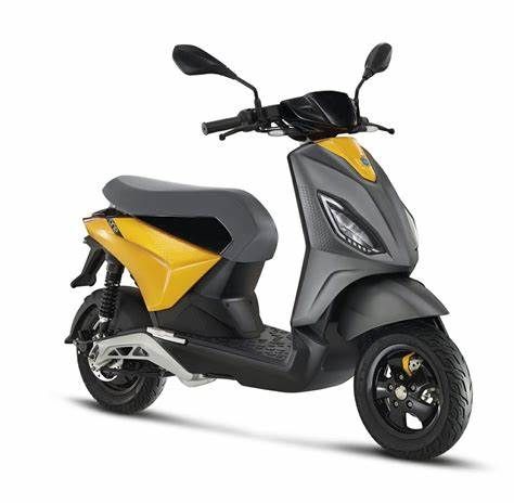 Piaggio 1 Motorcycle 2022-2023 (NAFTA)