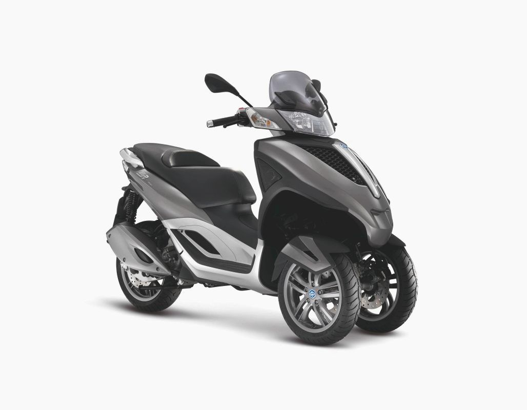 MP3 300 YOUrban LT RL - Sport NOABS E4 2017-2018 (EMEA)